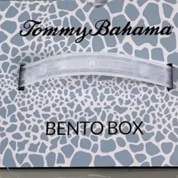 Tommy Bahama Navy and Light Blue Portable Lunch 3 Compartment Bento Box - Picture 4 of 8